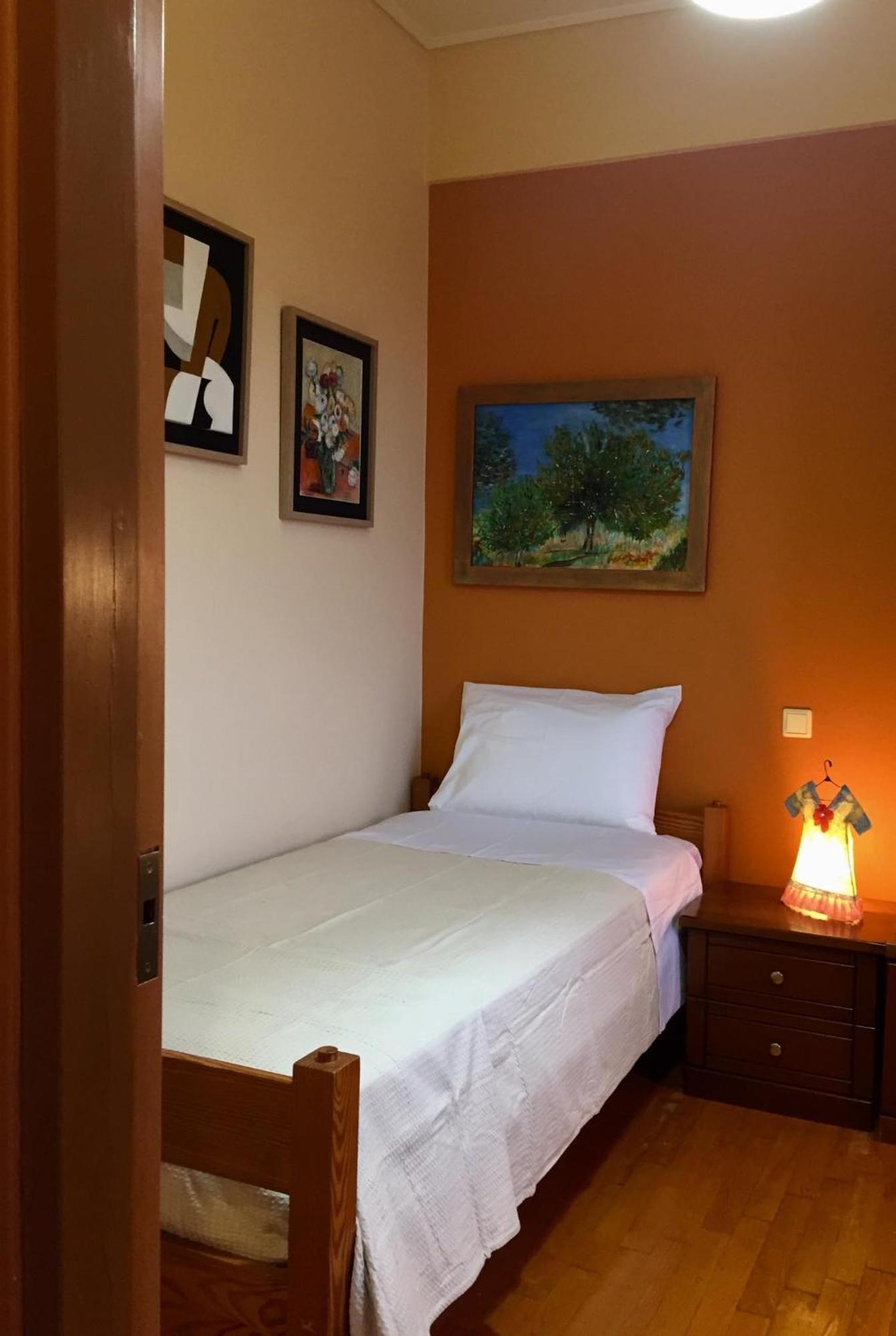 Small Apartment Near Athens Airport Pikérmion Esterno foto